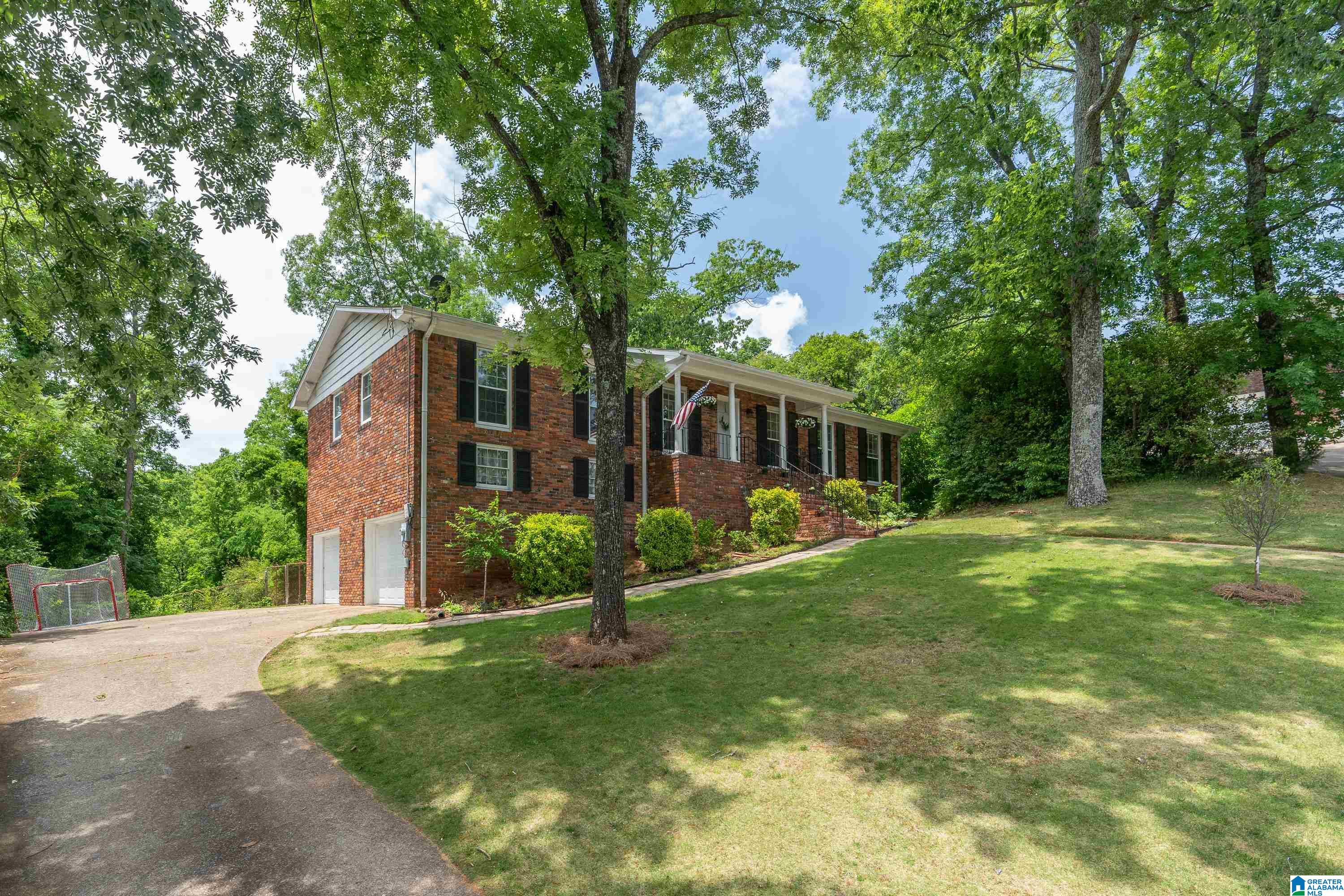 1304 Sumar Road Birmingham, AL 35213 - Photo 2 of 33