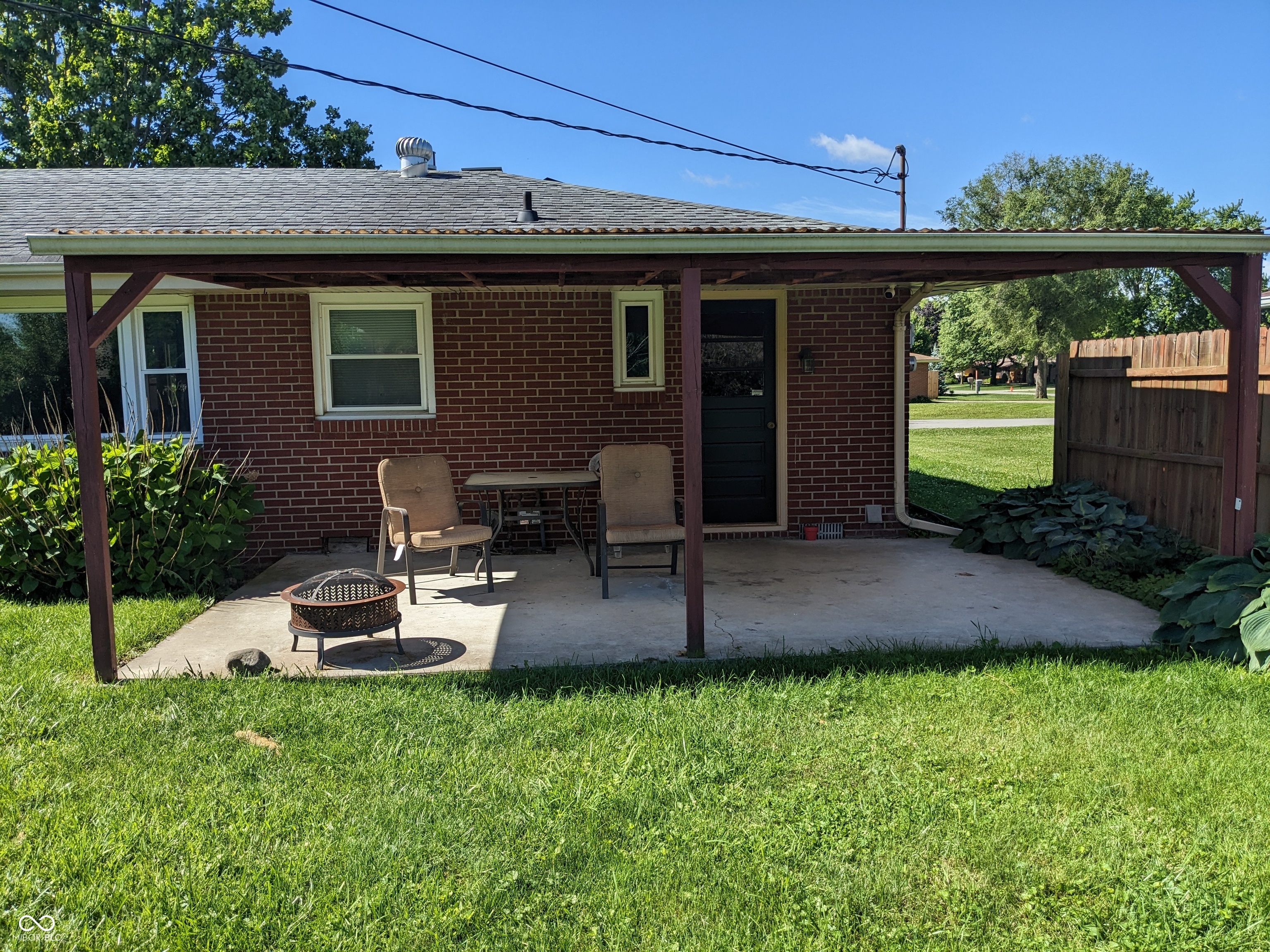 216 East 49th Street Anderson, IN 46013 - Photo 13 of 15