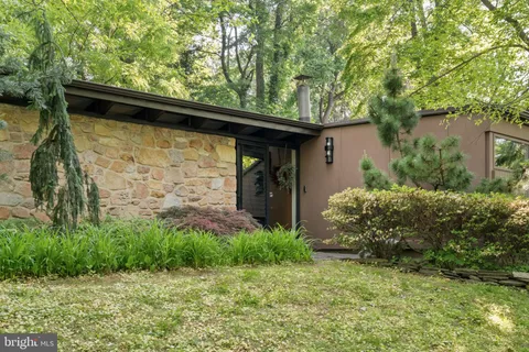 $980,000 | 1220 Susquehanna Road, Rydal, PA 19046