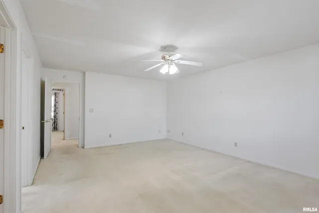 $245,000 | 1306 North Magnolia Drive, Marion, IL 62959