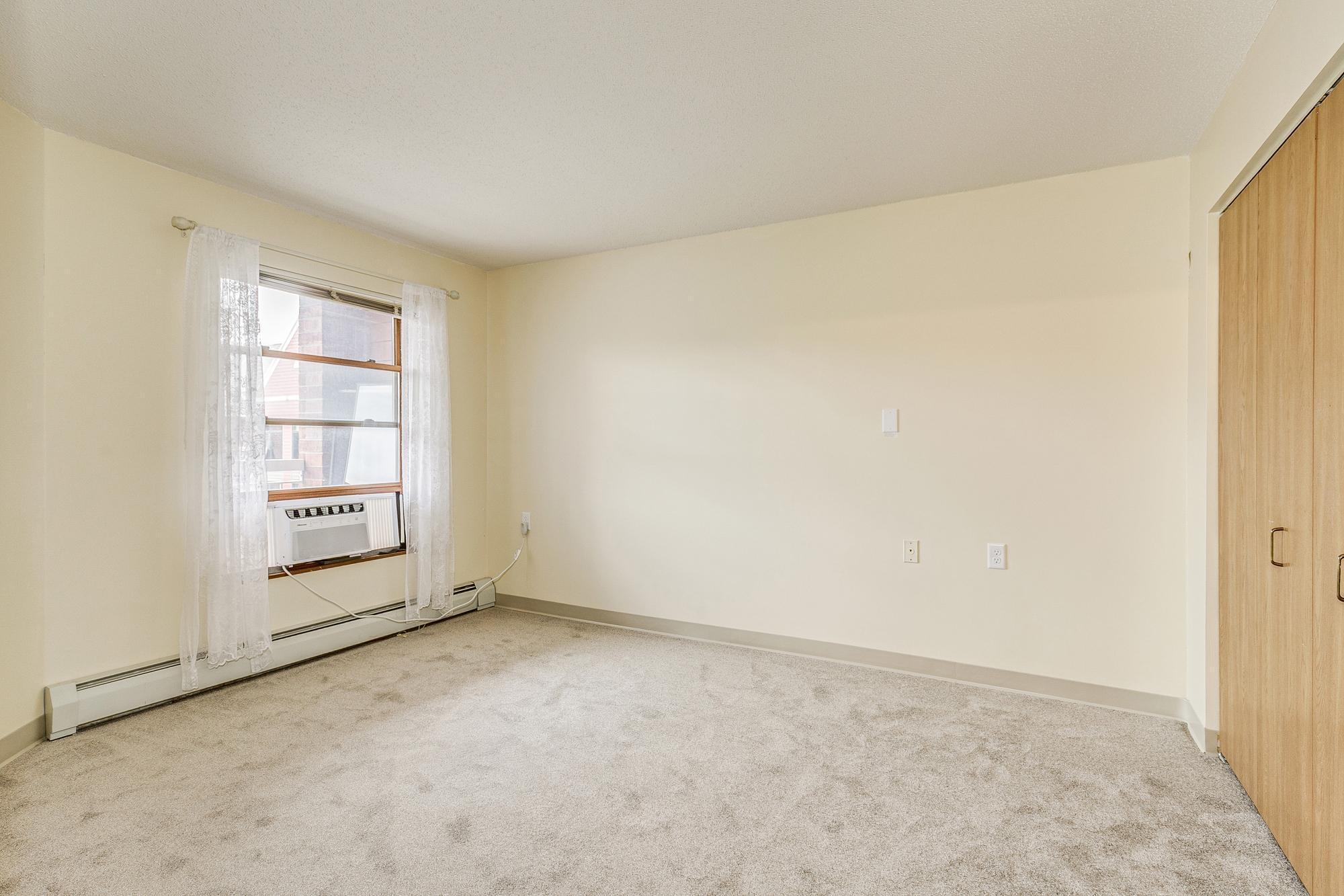 500 County B Road West, Unit 309 Roseville, MN 55113 - Photo 11 of 33