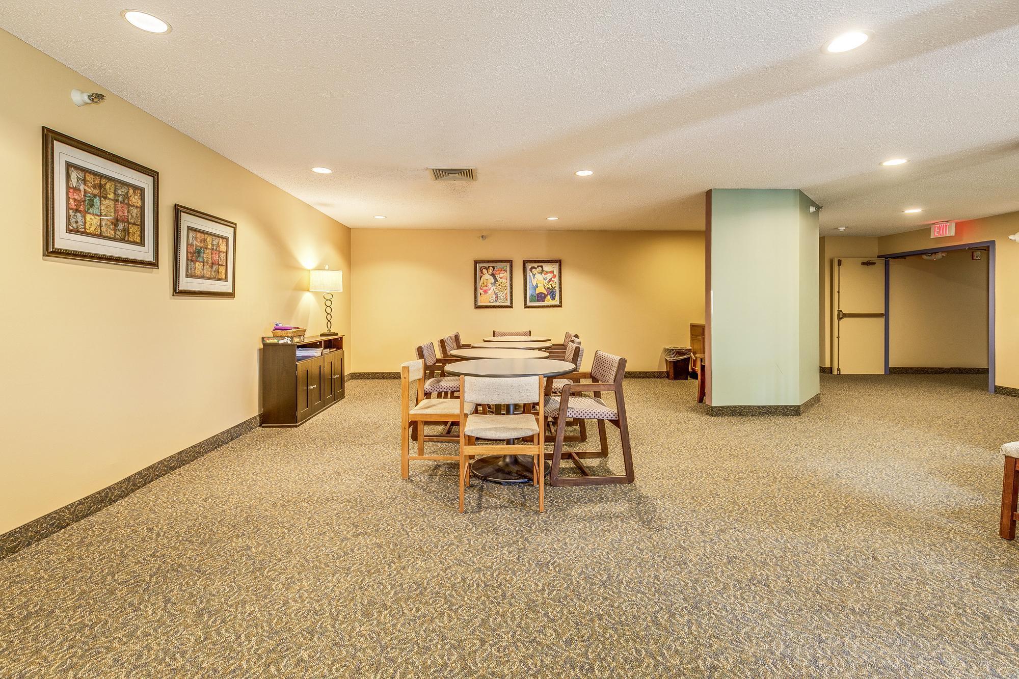 500 County B Road West, Unit 309 Roseville, MN 55113 - Photo 17 of 33