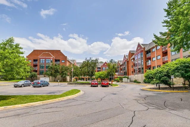 $115,000 | 500 County B Road West, Unit 309, Roseville, MN 55113