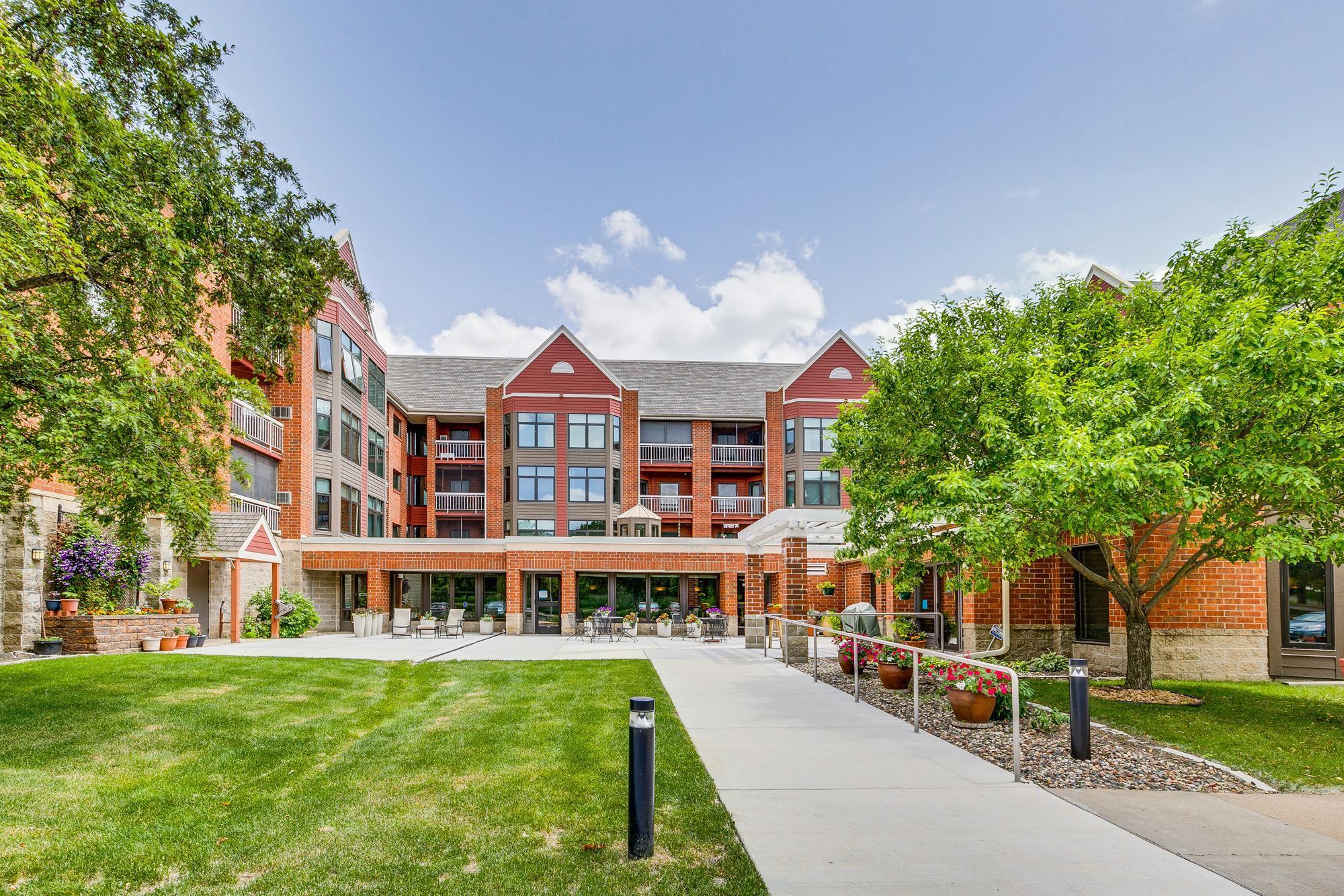 500 County B Road West, Unit 309 Roseville, MN 55113 - Photo 29 of 33