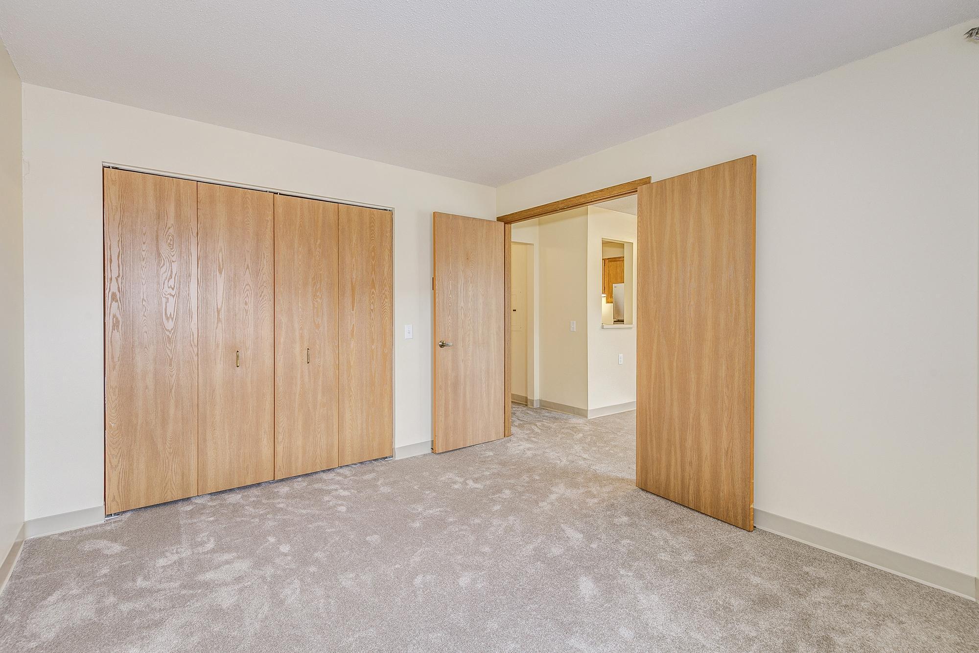 500 County B Road West, Unit 309 Roseville, MN 55113 - Photo 10 of 33