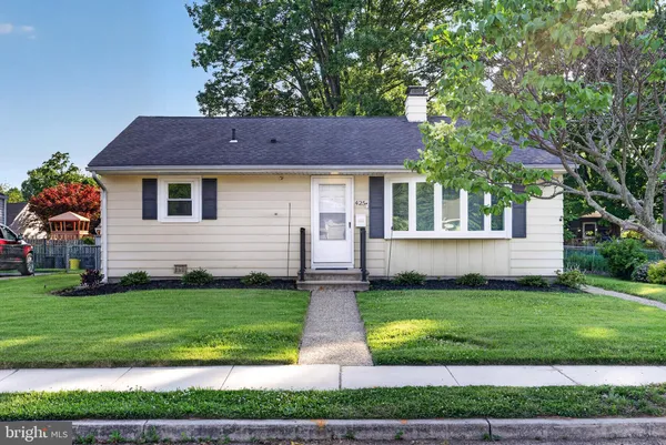 $299,900 | 425 West Avenue, Delanco, NJ 08075