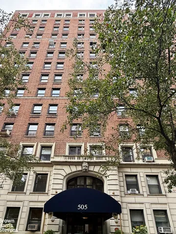 $1,550,000 | 505 West End Avenue, Unit 4D | Upper West Side