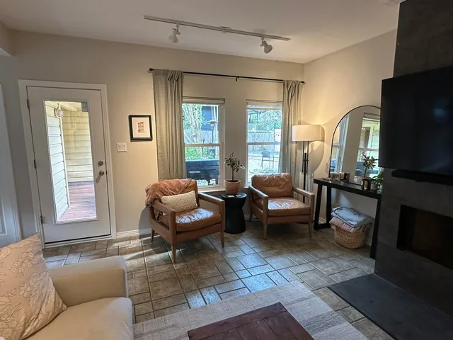 $5,100 | 311 Le Grande Avenue, Austin, TX 78704