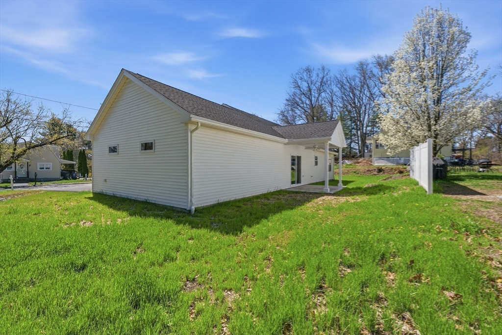 109 Navy Yard Road Dracut, MA 01826 - Photo 32 of 33