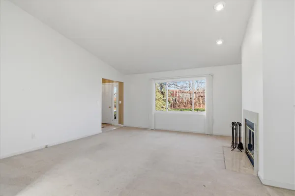 $299,900 | 6241 Gatewood, West Bloomfield, MI 48322