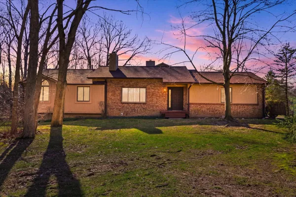 $299,900 | 6241 Gatewood, West Bloomfield, MI 48322