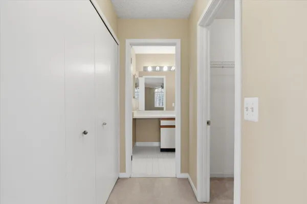 $299,900 | 6241 Gatewood, West Bloomfield, MI 48322