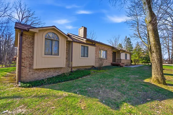 $299,900 | 6241 Gatewood, West Bloomfield, MI 48322