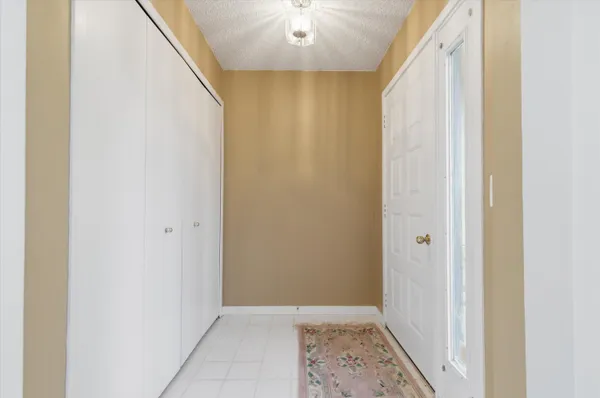 $299,900 | 6241 Gatewood, West Bloomfield, MI 48322