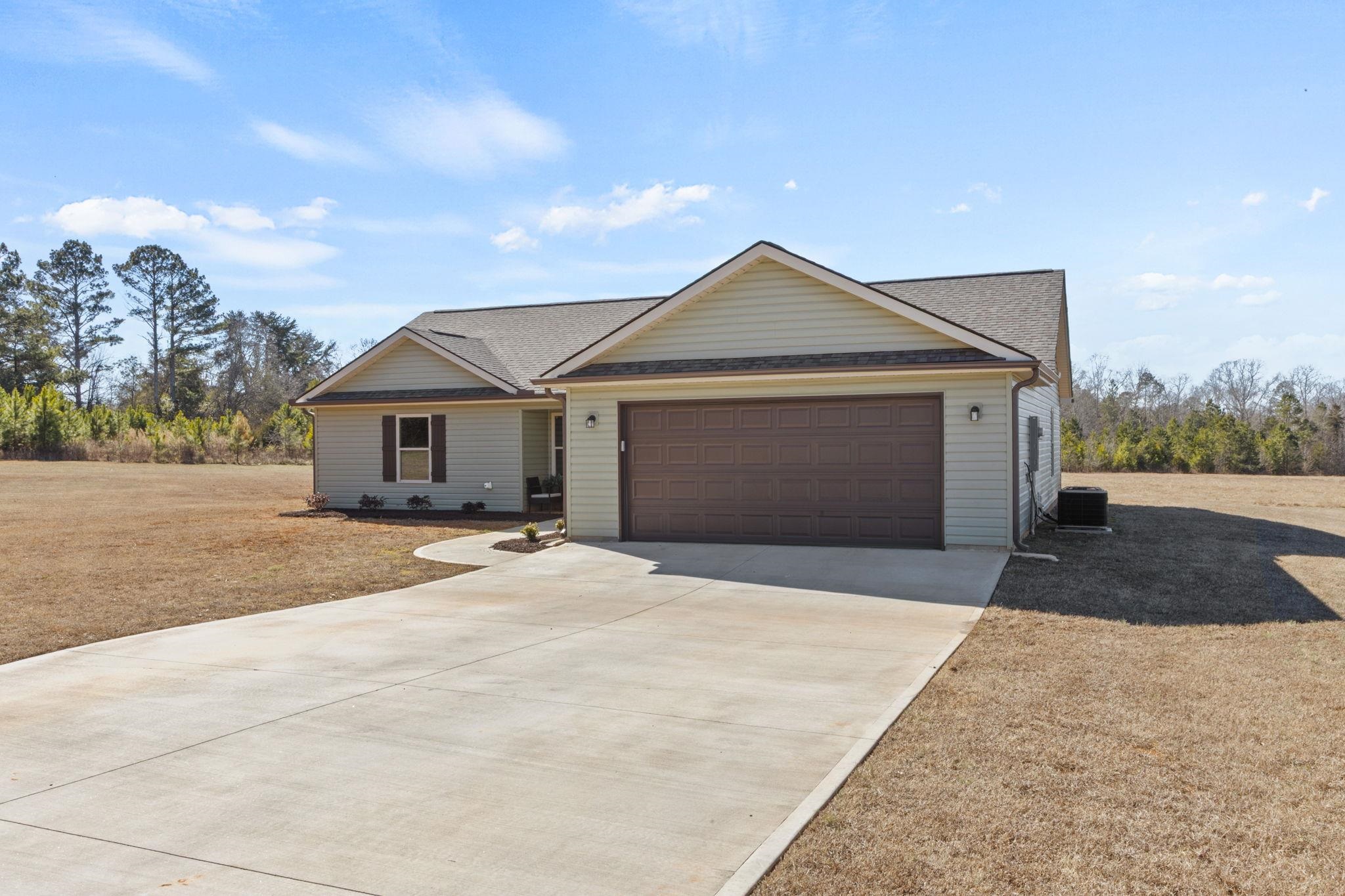6197 Georgia Road Gray Court, SC 29645 - Photo 4 of 39