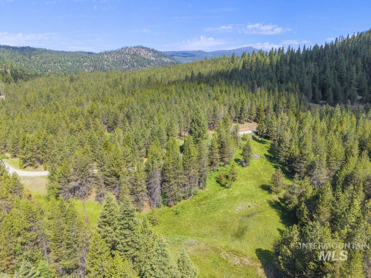 178 Tripod View Drive Cascade, ID 83611 - Photo 16 of 35