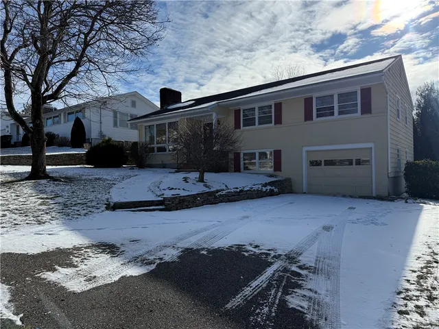 $415,000 | 64 Cliffside Drive, Cranston, RI 02920