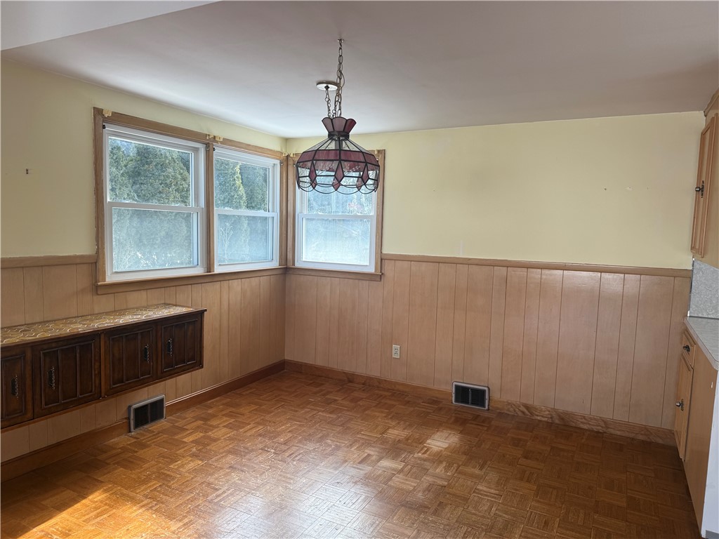 64 Cliffside Drive Cranston, RI 02920 - Photo 6 of 28