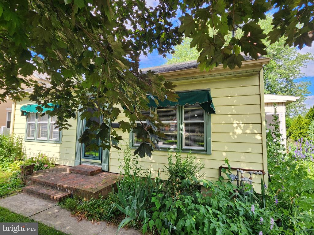 341 North Broad Street Lititz, PA 17543 - Photo 5 of 25