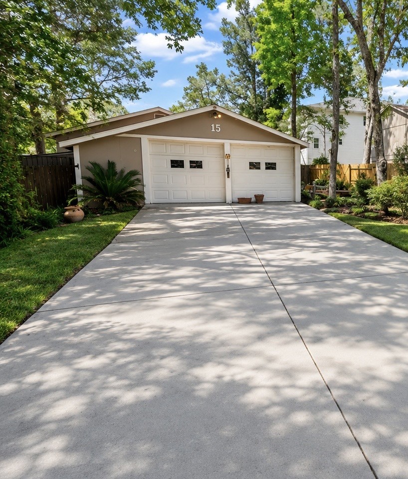 15 Gambrel Oak Place Spring, TX 77380 - Photo 1 of 15