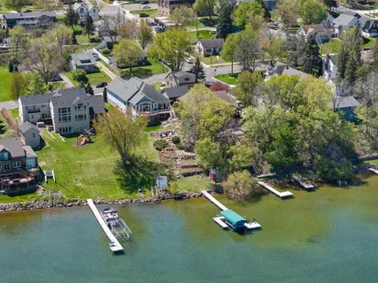 $2,200,000 | 208 East Lake Street, Waconia, MN 55387
