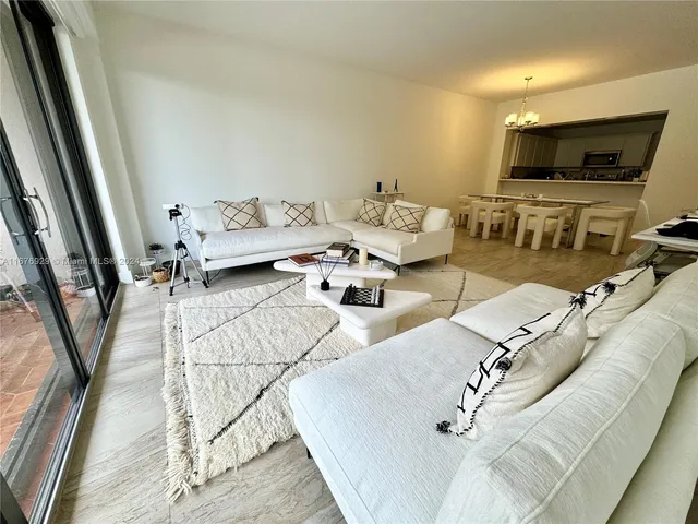 $8,500 | 201 Crandon Boulevard, Unit 324, Key Biscayne, FL 33149