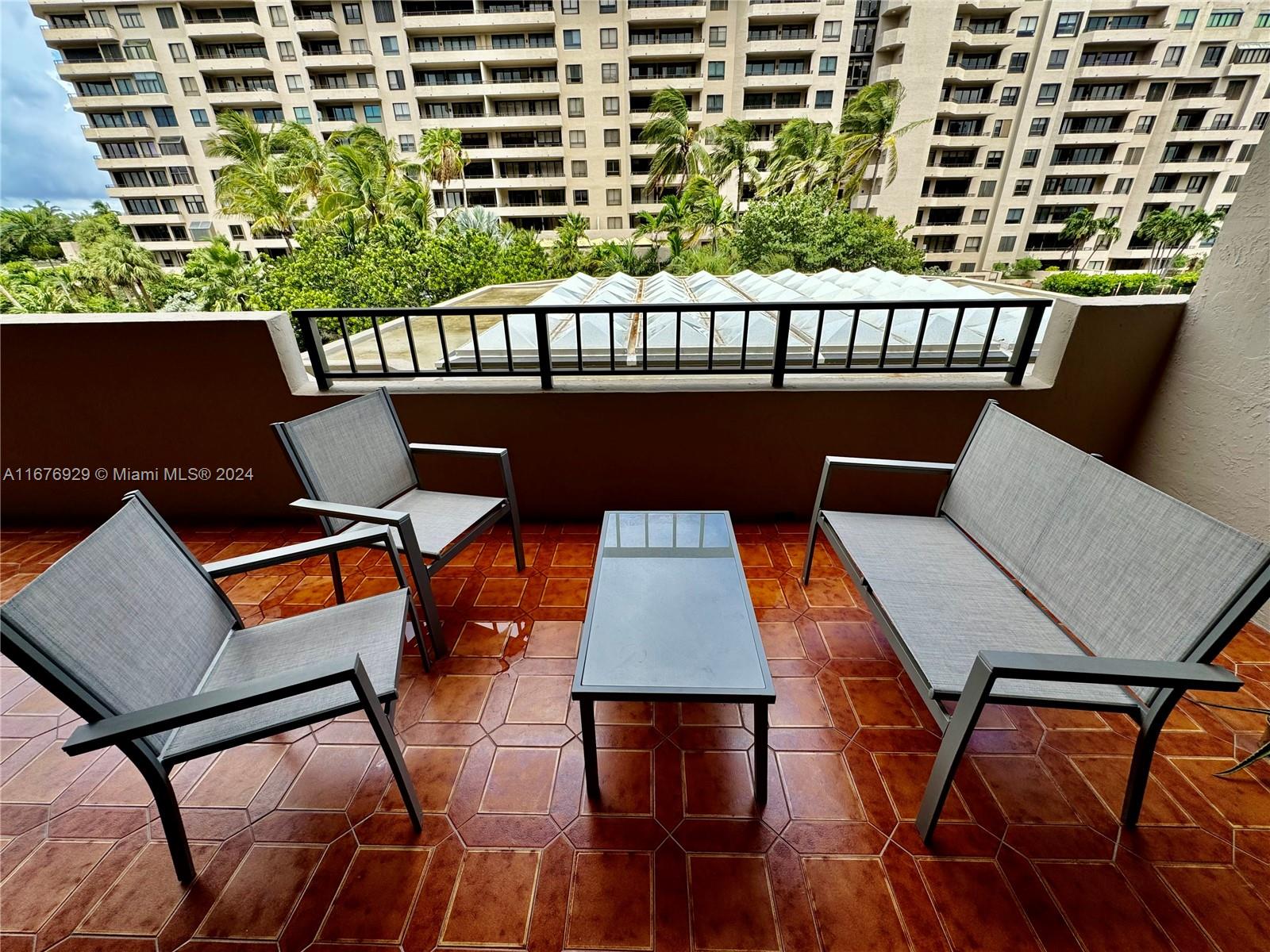 201 Crandon Boulevard, Unit 324 Key Biscayne, FL 33149 - Photo 29 of 33