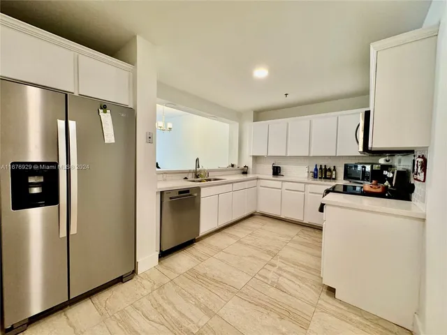 $8,500 | 201 Crandon Boulevard, Unit 324, Key Biscayne, FL 33149