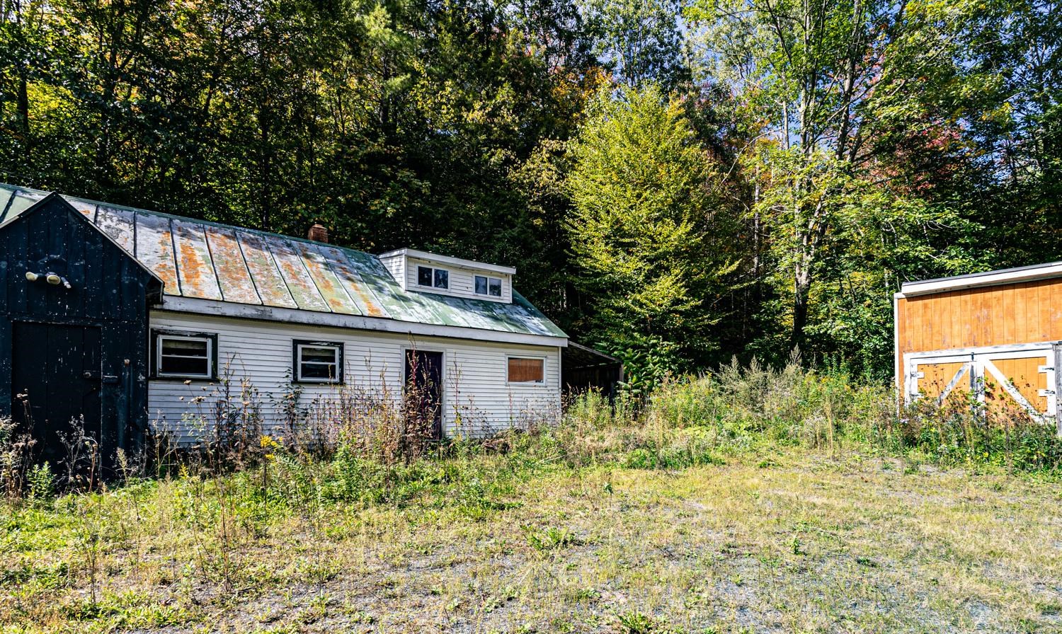 8769 Highway 14 Brookfield, VT 05036 - Photo 3 of 16 Gallery Image 3