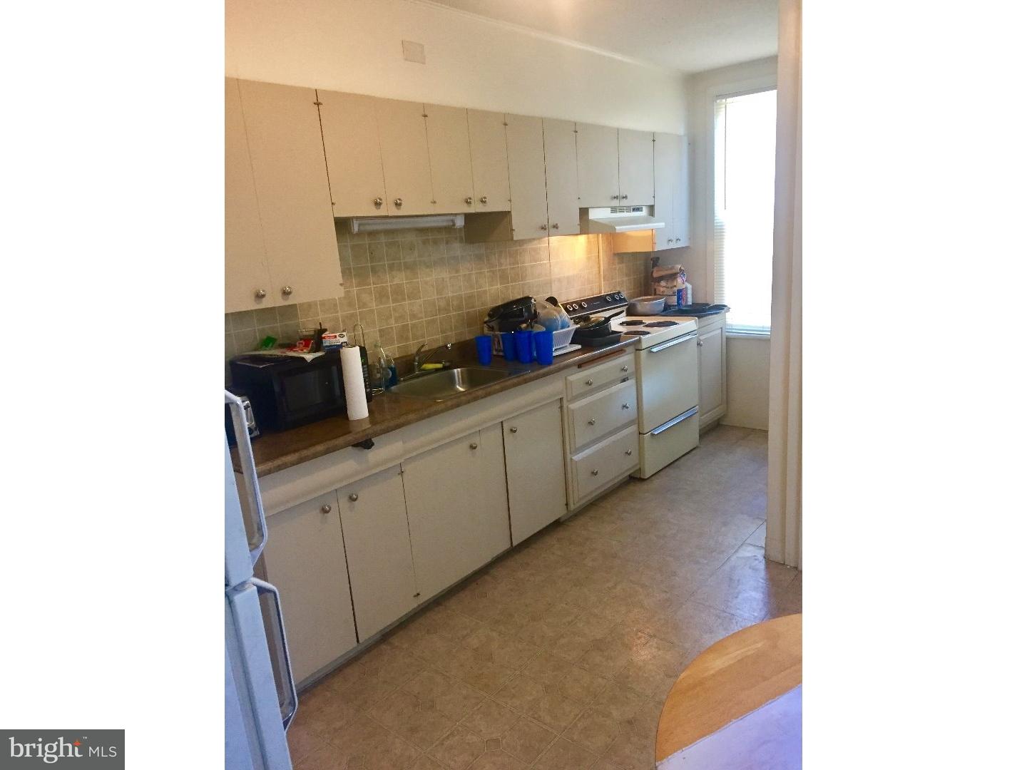 1035 North 10th Street Reading, PA 19604 - Photo 2 of 10