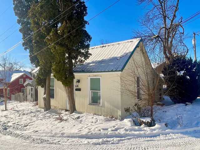 $90,000 | 304 Sanderson Street, Red Wing, MN 55066