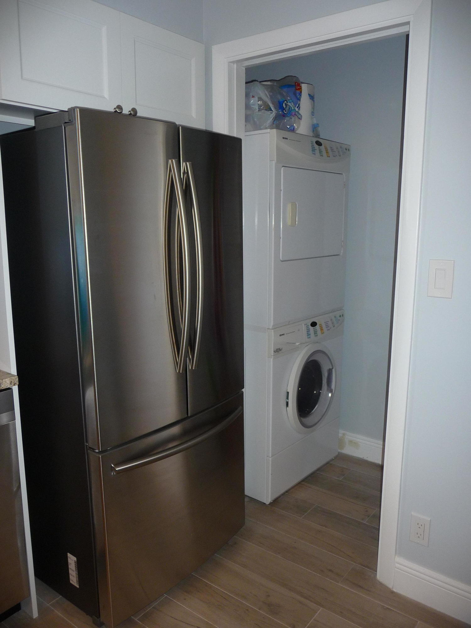 100 Ocean Trail Way, Unit 801 Jupiter, FL 33477 - Photo 17 of 45 WASHER/DRYER OFF KITCHEN