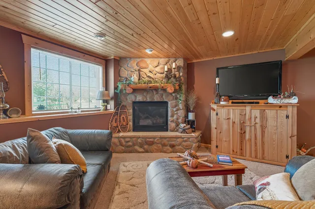 $345,900 | 11122 16th Street Northeast, St. Michael, MN 55376