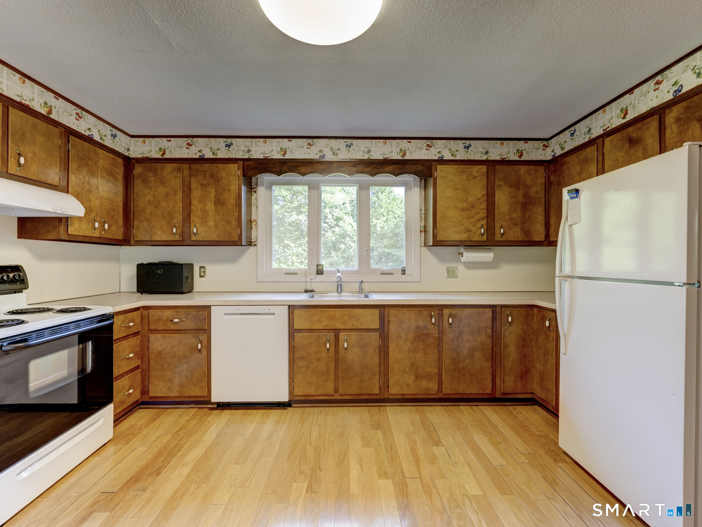 63 Chamberlain Street Torrington, CT 06790 - Photo 15 of 39