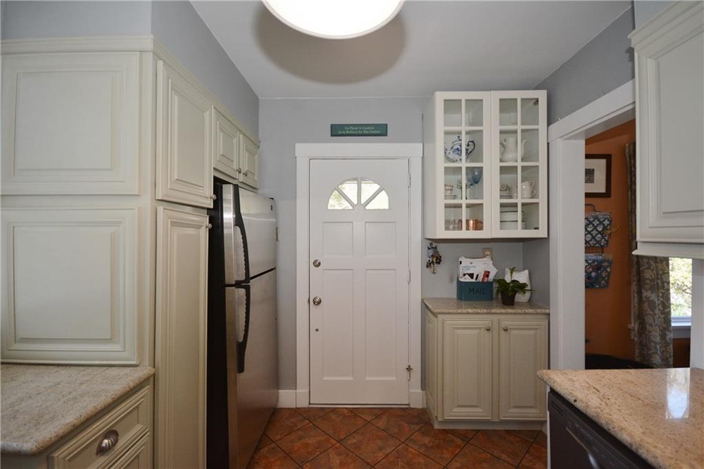 611 West Waldheim Road Pittsburgh, PA 15215 - Photo 6 of 25 Gallery Image 6