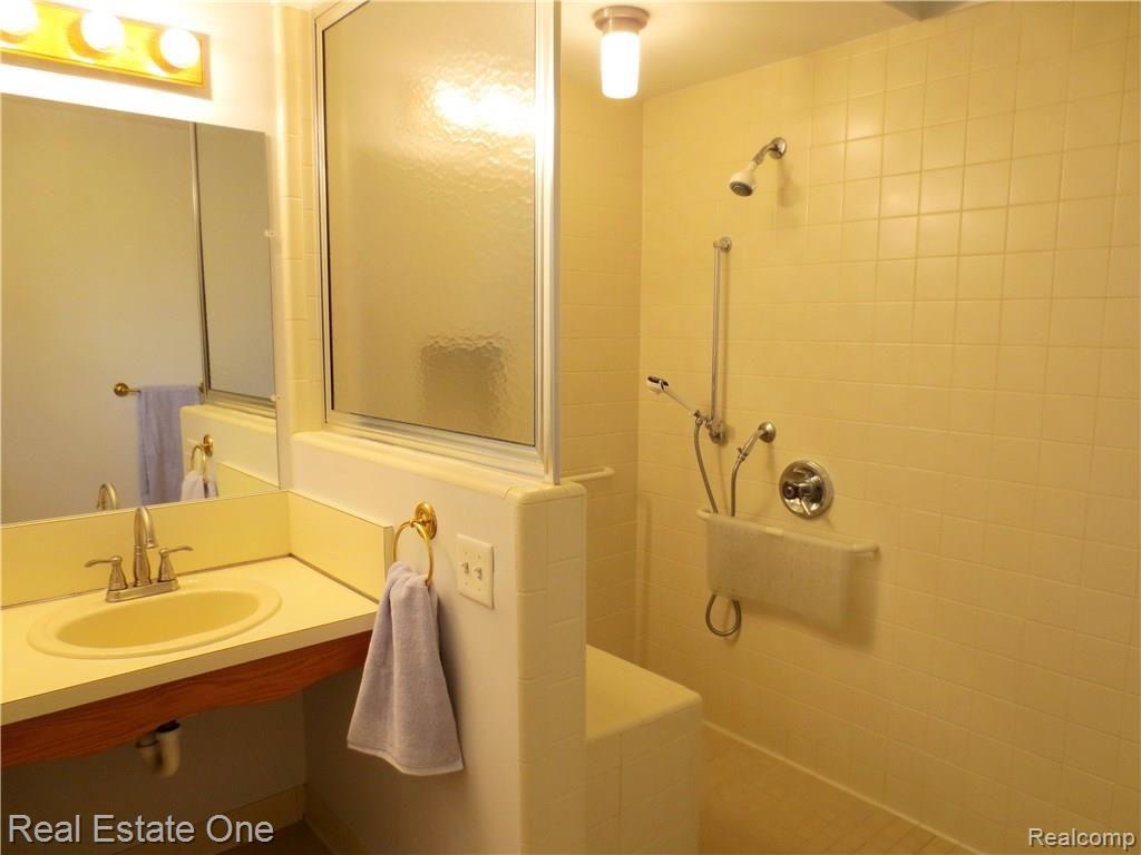 764 Spartan Drive Rochester Hills, MI 48309 - Photo 30 of 50