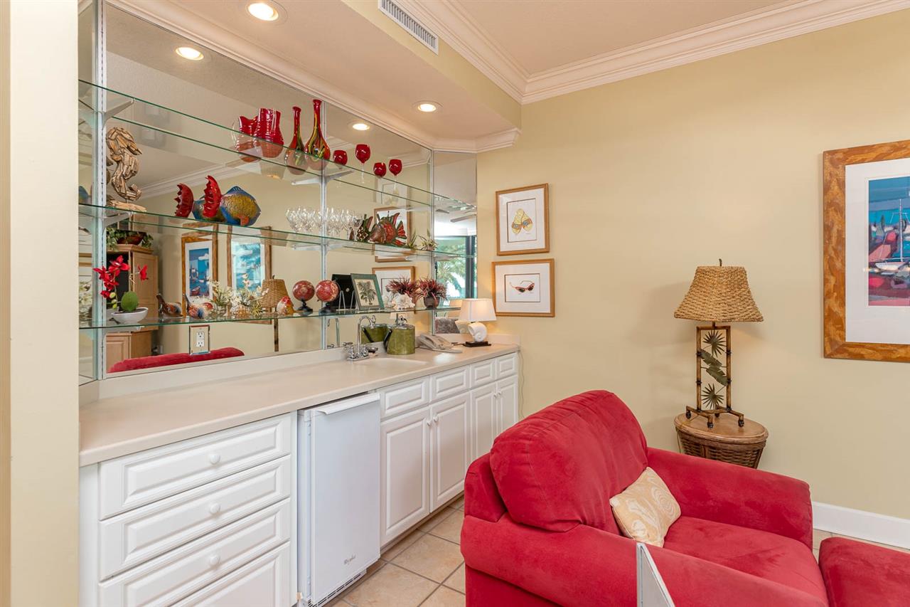 27580 Canal Road, Unit 1104 Orange Beach, AL 36561 - Photo 14 of 19 Wet Bar