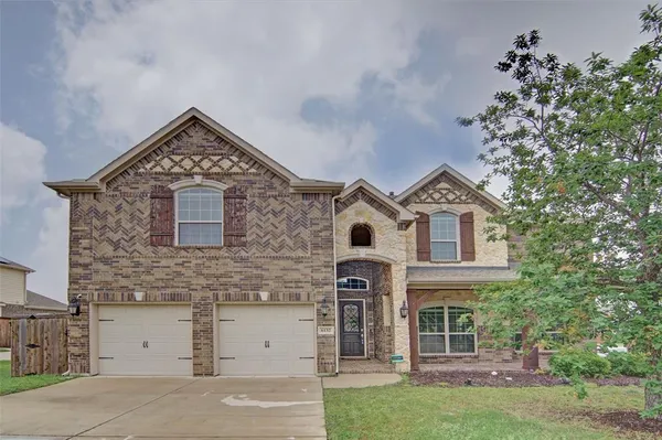 $610,000 | 6132 Falls Lake Road, Fort Worth, TX 76179