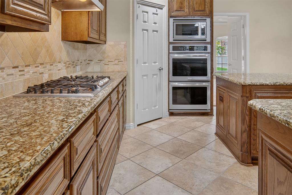 6132 Falls Lake Road Fort Worth, TX 76179 - Photo 14 of 40