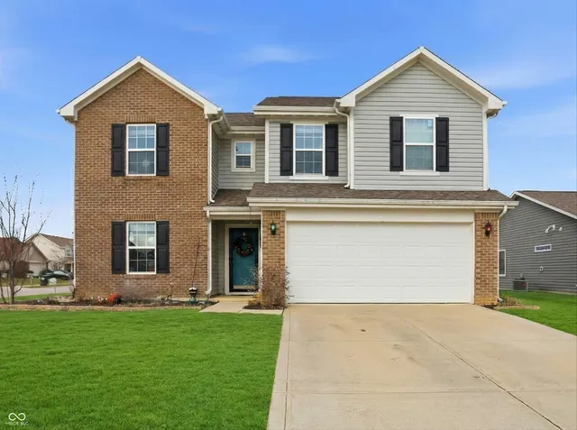 $289,900 | 2202 Silver Spoon Drive, Greenfield, IN 46140