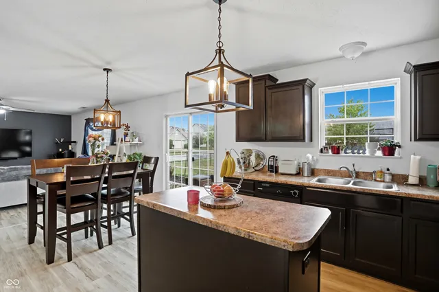 $289,900 | 2202 Silver Spoon Drive, Greenfield, IN 46140