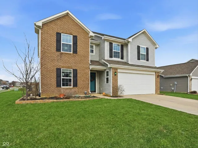 $289,900 | 2202 Silver Spoon Drive, Greenfield, IN 46140