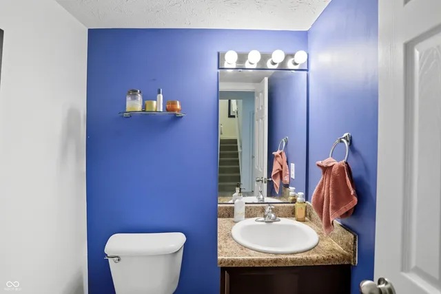 $289,900 | 2202 Silver Spoon Drive, Greenfield, IN 46140