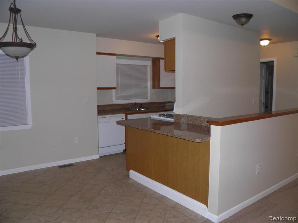 2191 North Milford Road Highland, MI 48357 - Photo 21 of 35