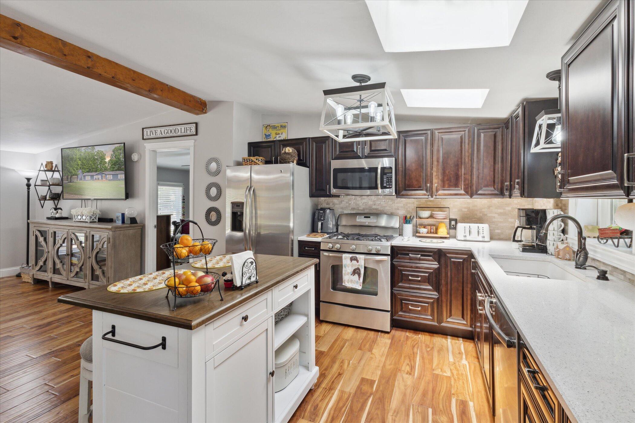 5885 Lammers Road Hastings, MI 49058 - Photo 10 of 43 13-5885-Lammers-Rd-Hastings-MI-49058-Win