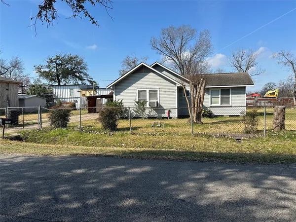 $1,395 | 8921 Ramin Drive, Houston, TX 77093