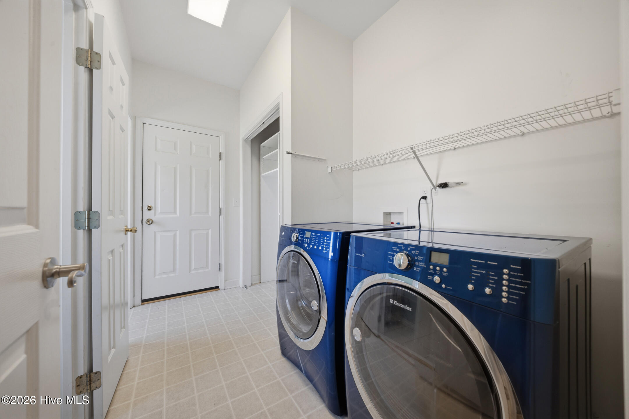 117 Middle Point Road Hampstead, NC 28443 - Photo 40 of 84 Laundry Room