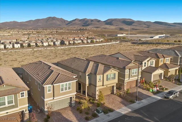 $575,000 | 2832 Frabiele Street, Henderson, NV 89044