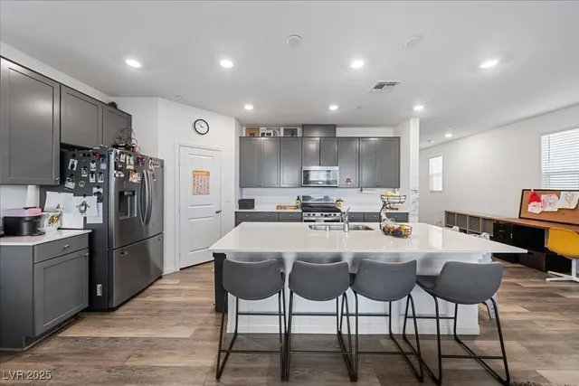 $575,000 | 2832 Frabiele Street, Henderson, NV 89044