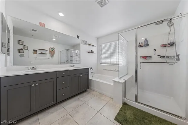 $575,000 | 2832 Frabiele Street, Henderson, NV 89044